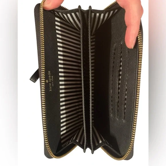 ♠️ Kate Spade Black Wallet Wristlet EUC - Picture 4 of 4